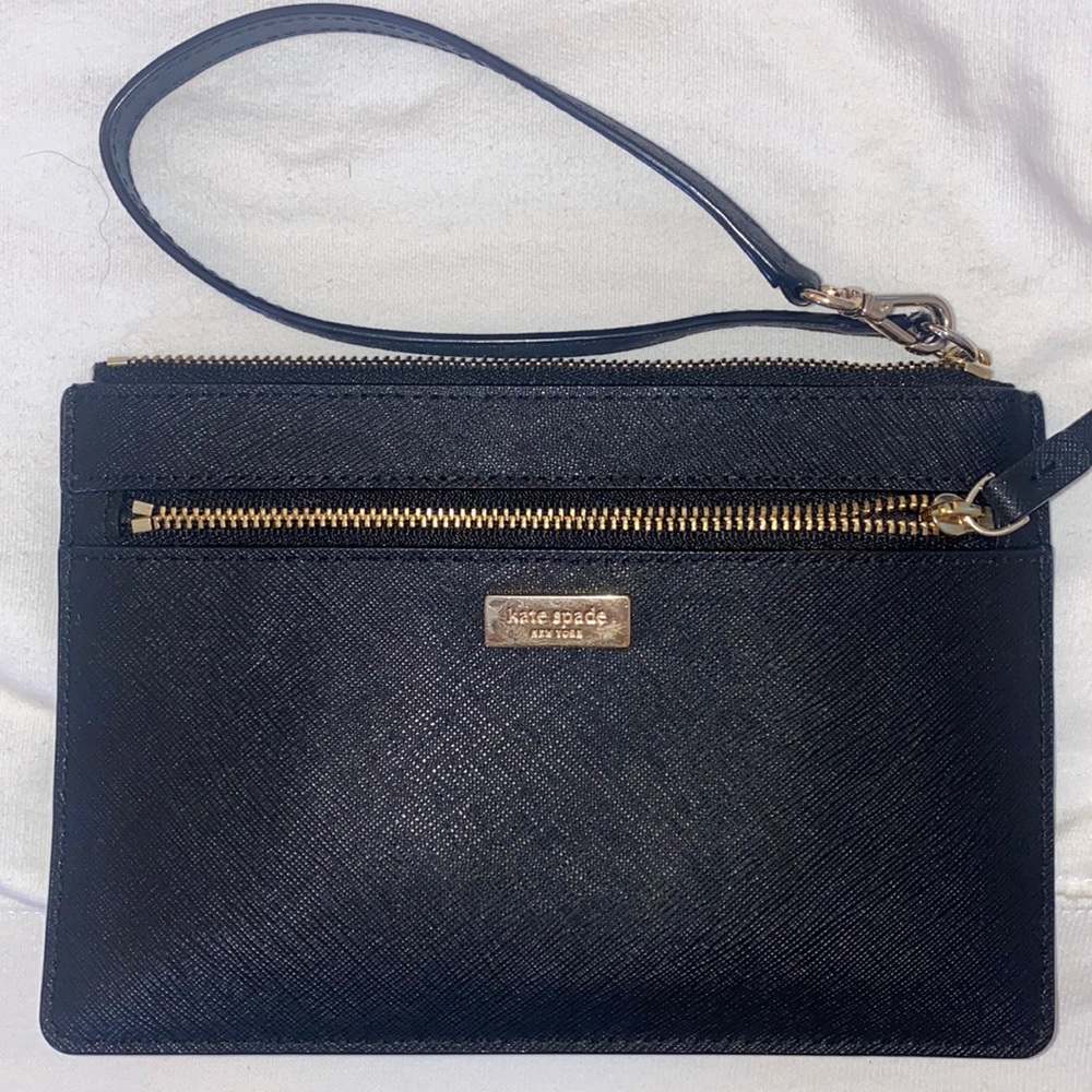 Kate spade wristlet bag